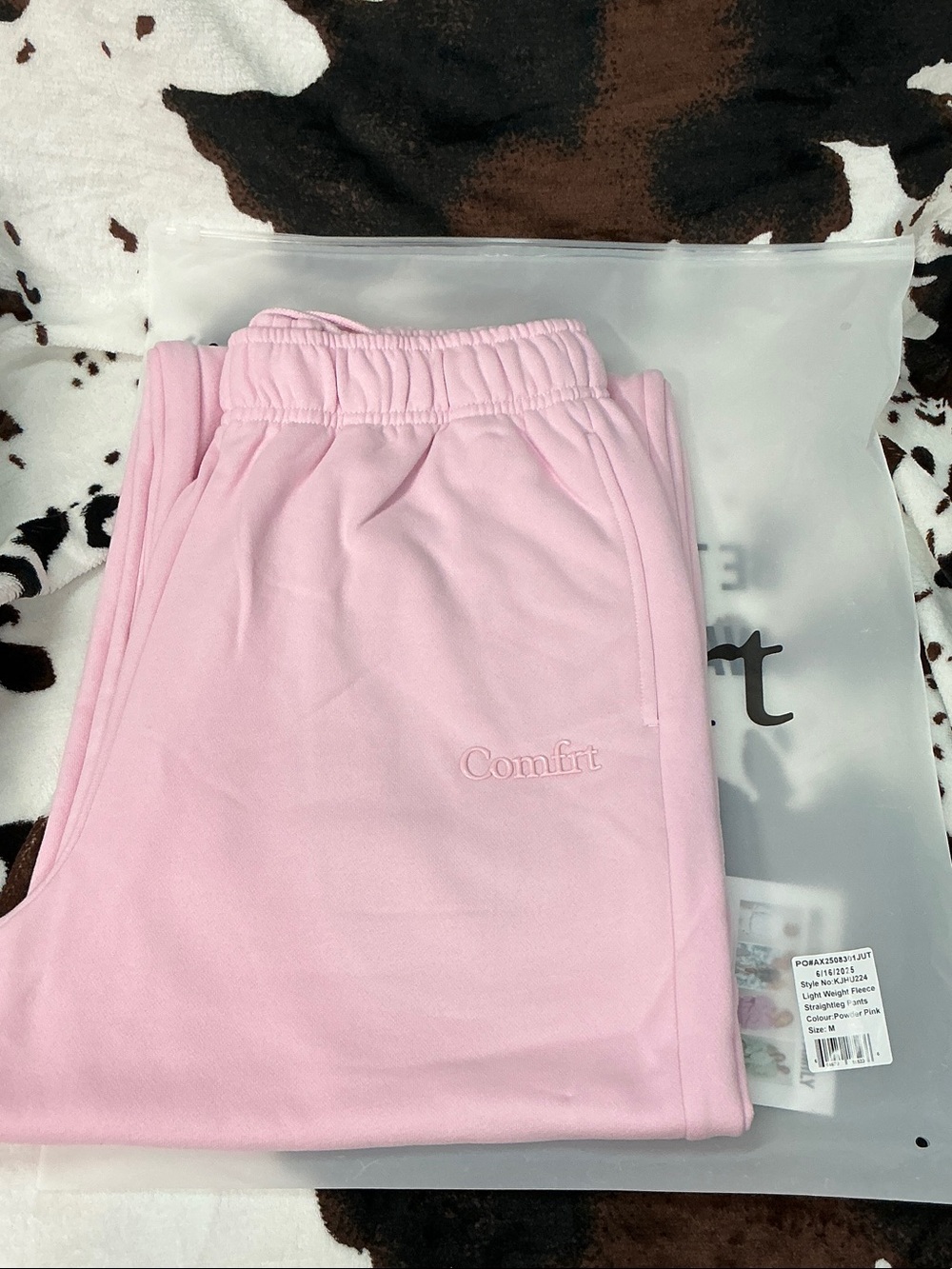 Comfort Straight-Leg Sweatpants in Light Pink